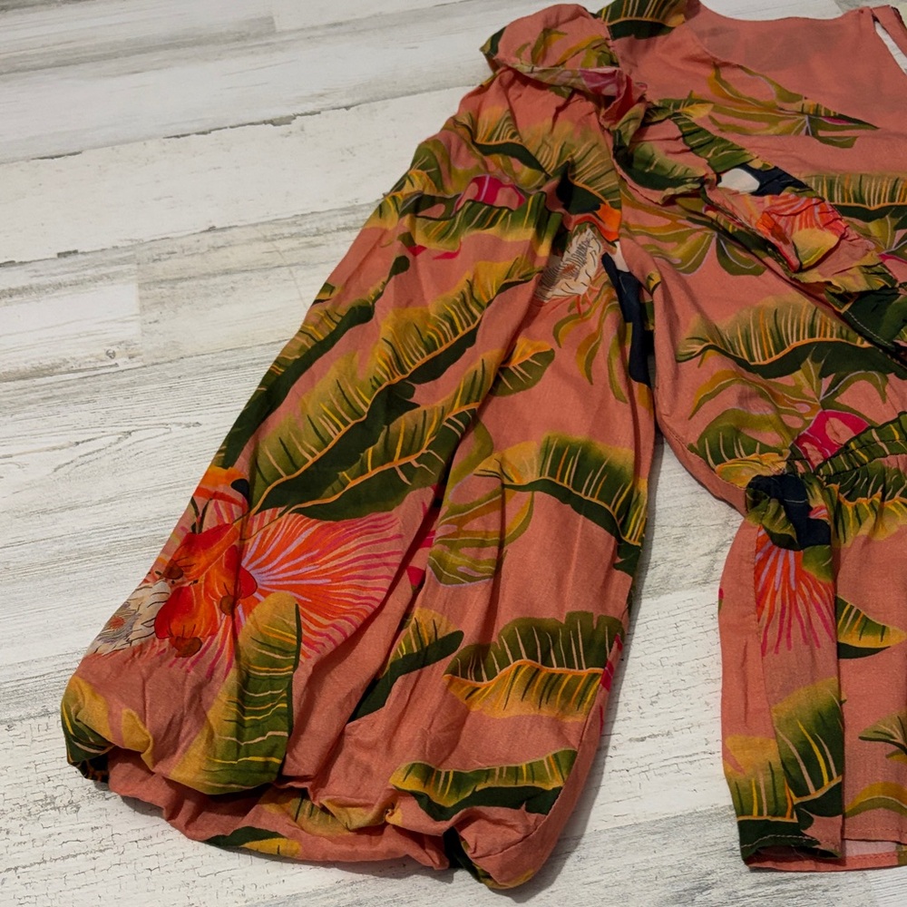 FARM Rio Yasmine Parrot Ruffle Blouse Size Large NWT - Picture 5 of 14